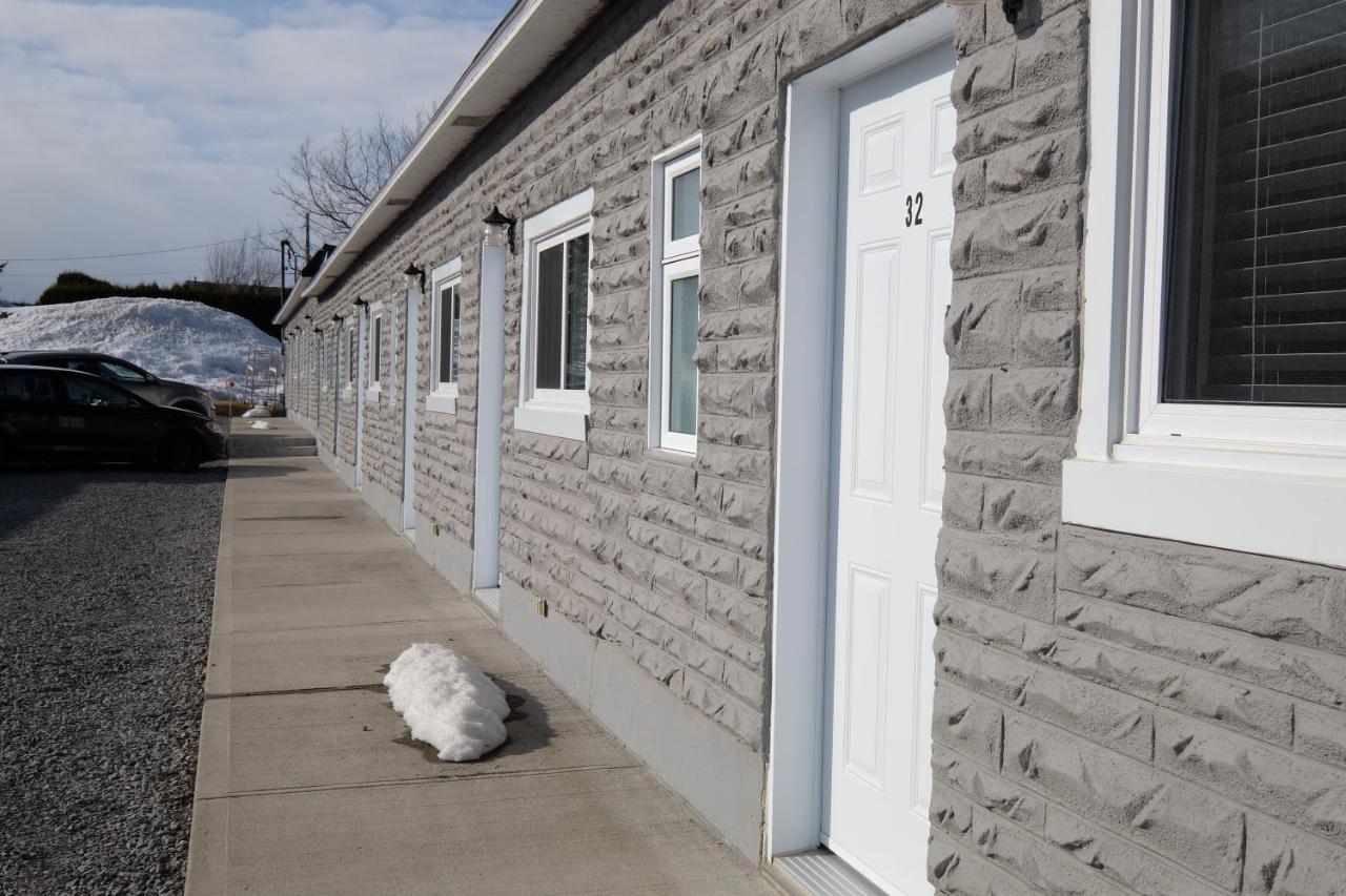 Trois-Rivières Motel Canadien المظهر الخارجي الصورة